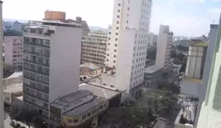 Apartamento na Avenida Duque de Caxias