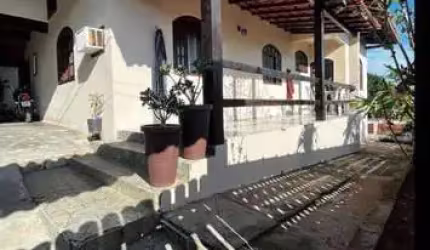 Casa com 2 Quartos em Bacaxá - Saquarema -RJ