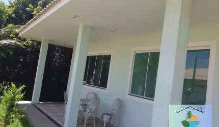 Casa c/ Piscina em Condomínio - Praia Seca