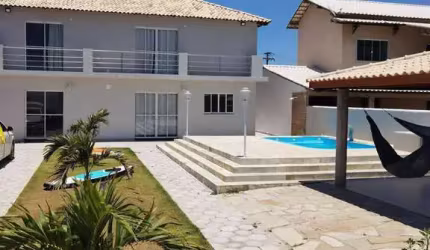 Casa c/ Piscina em Arraial do Cabo frente à Lagoa