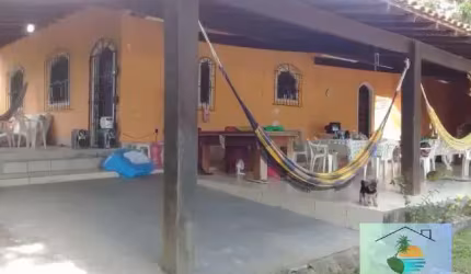 Casa c/ Piscina á venda em Araruama - RJ