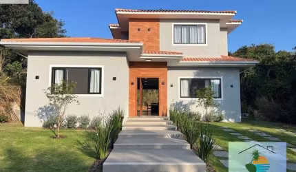 Casa Modelo c/ Piscina em Condomínio - Búzios