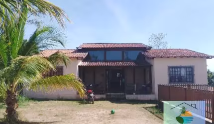 Casa com Piscina em Saquarema-RJ