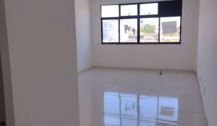 Venda ou Locação: Sala Comercial em São Cristóvão - Cabo Frio-RJ