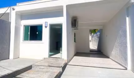 Excelente Casa Linear Mobiliada com Piscina e Churrasqueira – Vila do Peró