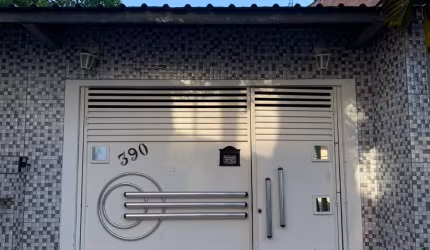 Linda Casa na Vila Nely