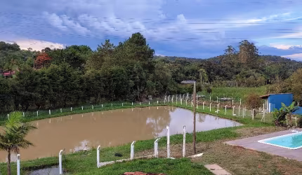 Linda Chácara com 6mil m2 em Mogi das Cruzes