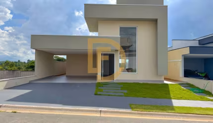 Casa Térrea  em Cond. Fechado  50min de SP por R$1.3000.000,00