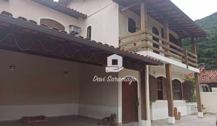 Casa com 4 dormitórios à venda, 250 m² por R$ 1.450.000,00 - Jardim Imbuí - Niterói/RJ