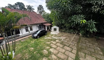Chácara com duas residencias