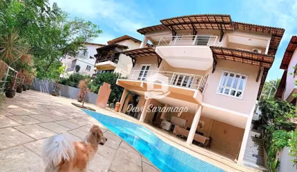 Casa Condomínio