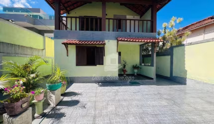 Casa a venda e Camboinhas 3 Quartos