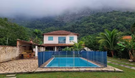 Casa Itaipuaçu Recanto com lazer completo e Quintal