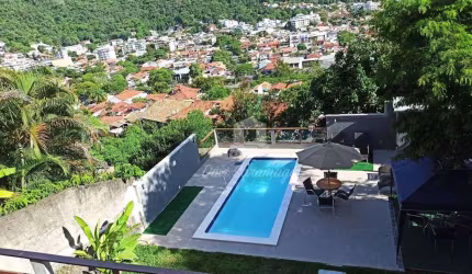 Casa a Venda 4 Quartos em São Francisco