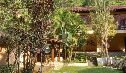 Casa Com 3 Quartos À Venda Na Vila Progresso - Niterói/RJ