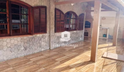 Casa com 7 quartos a venda por R$ 650.000,00  Rio do Ouro  São Gonçalo RJ