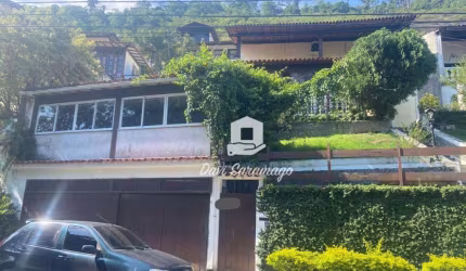 Casa à venda por R$ 1.450.000,00 - São Francisco - Niterói/RJ