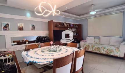 Casa com 3 quartos e área de lazer em Itaipu!