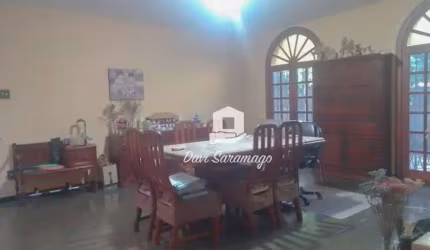 Casa 04 quartos São Francisco