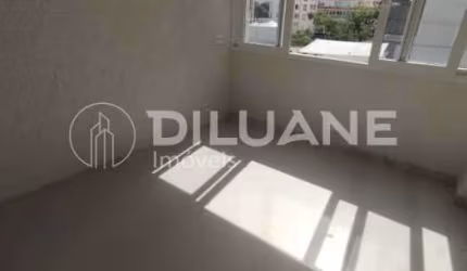 Kitnet / Stúdio à venda na Largo da Lapa, Centro, Rio de Janeiro, 40 m2 por R$ 220.000