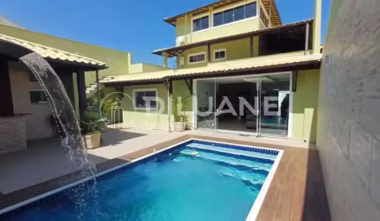 Casa com 3 quartos à venda na Rua Altamiro de Castro, Piratininga, Niterói, 400 m2 por R$ 1.500.000