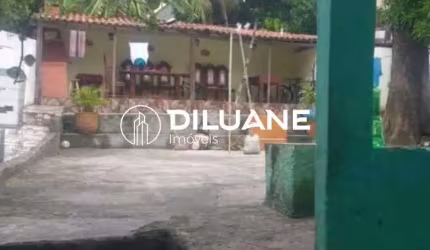 Casa com 4 quartos à venda na Rua Benjamin Constant, Largo do Barradas, Niterói, 400 m2 por R$ 900.000
