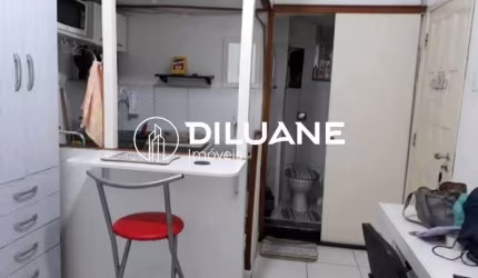 Kitnet / Stúdio à venda na Rua da Conceição, Centro, Niterói, 27 m2 por R$ 110.000