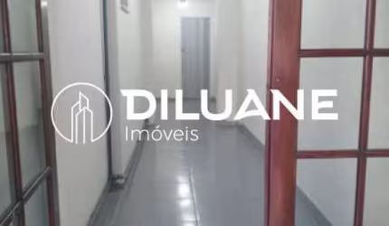 Prédio com 1 sala à venda na Rua Barão do Amazonas, Centro, Niterói, 55 m2 por R$ 450.000