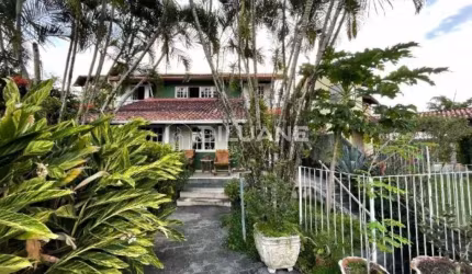 Casa em condomínio fechado com 6 quartos à venda na Estrada Washington Luís, Sapê, Niterói, 280 m2 por R$ 980.000