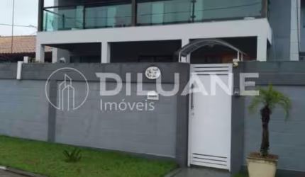 Casa com 3 quartos à venda na Rua Rosa Bassier, Praia de Itaipuaçu (Itaipuaçu), Maricá, 259 m2 por R$ 960.000