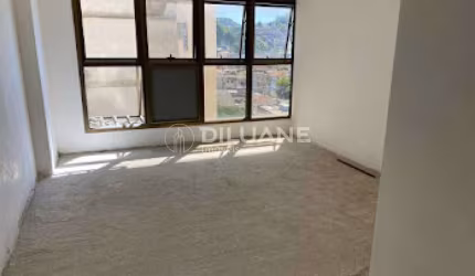 Sala comercial à venda na Rua General Andrade Neves, São Domingos, Niterói por R$ 165.000