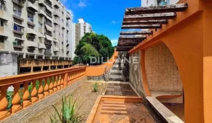 Casa em condomínio fechado com 4 quartos à venda na Rua Presidente Pedreira, Ingá, Niterói, 240 m2 por R$ 790.000