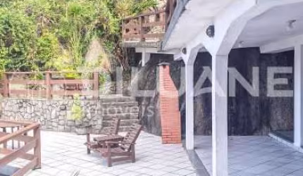 Casa em condomínio fechado com 4 quartos à venda na Rua A, Itaipuaçú, Maricá, 214 m2 por R$ 950.000