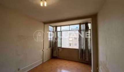 Apartamento com 2 quartos à venda na Rua Bolivar, Copacabana, Rio de Janeiro, 65 m2 por R$ 750.000