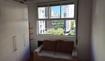 Apartamento com 2 quartos para alugar na Rua Barata Ribeiro, Copacabana, Rio de Janeiro, 75 m2 por R$ 4.000