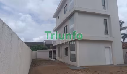 Sobrado com 3 quartos  à venda, 197.00 m2 por R$1780000.00  -  - Matinhos/PR