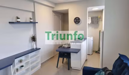 Apartamento com 1 quarto  para alugar, 35.00 m2 por R$1950.00  - Centro - Curitiba/PR