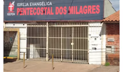 LOTE COM UM SALÃO DE. 100 M2 NA AVENIDA COMERCIAL,