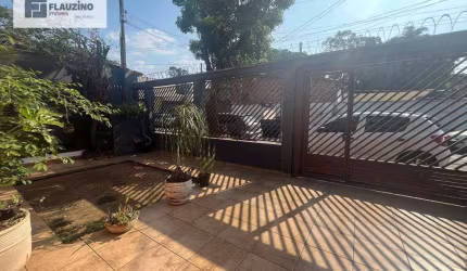 Casa com 3 dormitórios à venda, 200 m² por R$ 740.000,00 - Jardim Três Marias - São Paulo/SP
