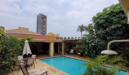 * CASA TÉRREA COM PISCINA, 295m² DE CONTRUÇÃO EM TERRRENO DE 479,60m² LOCALIZADO NO CENTRO DE  INDAIATUBA, SP *