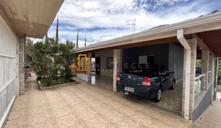 CASA COM PISCINA E POMAR À VENDA NO CONDOMÍNIO HORIZONTE AZUL II EM ITUPEVA