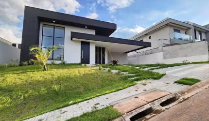 Casa em Condomínio para Venda em Atibaia, Condomínio Residencial Shamballa III, 3 dormitórios, 3 suítes, 4 banheiros, 2 vagas