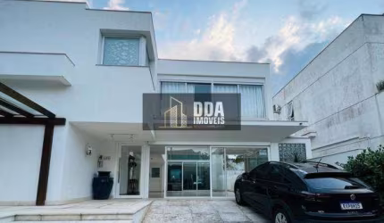 Linda casa,4 suites,piscina, em Condomínio alto padrão, Jurerê.