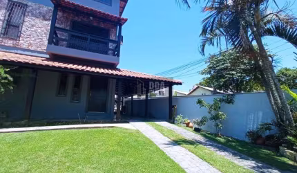 Casa a Venda em Florianópolis, bairro Cacupé