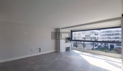 Apartamento novo com 03 suítes próximo da Praia de Jurerê