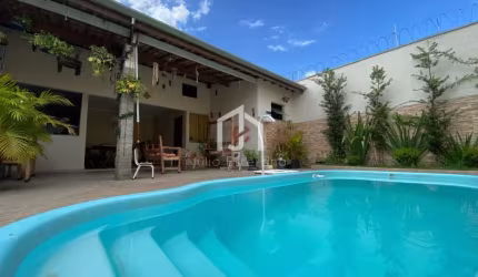 Casa com 5 quartos à venda na Rua José Marcelino dos Santos Júnior, Parque Ipanema, Taubaté por R$ 730.000