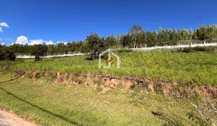 Terreno em condomínio fechado à venda no Village da Serra, Tremembé  por R$ 307.000
