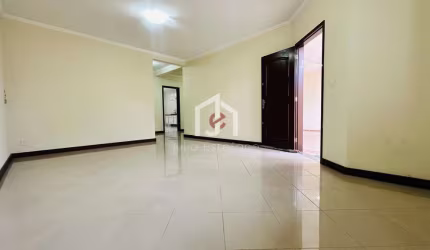 Casa com 4 quartos à venda na Rua Antônio Marcondes Vieira, Jardim Ana Emilia, Taubaté por R$ 720.000