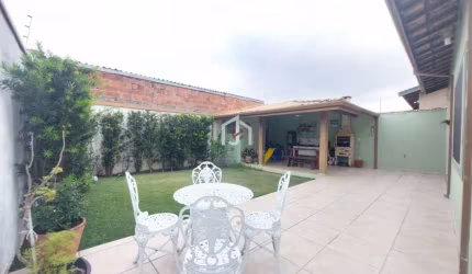 Casa com 2 quartos à venda no Terras de Benvira, Tremembé  por R$ 550.000
