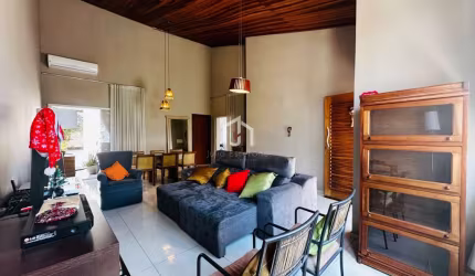 Casa em condomínio fechado com 3 quartos para alugar na Avenida Arnaldo Felipe Sbruzzi, Jardim Oasis, Taubaté por R$ 4.850
